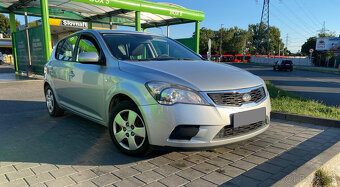 Kia Ceed 2011 1.4 77kW Zachovalé auto do mesta - 3