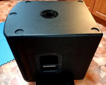 Samson Auro D1200 - aktivní subbas 700W - 3