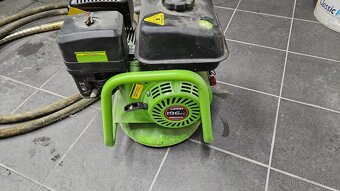 Benzinovy vybrator betonu - 3