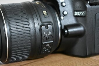Nikon d3200 s VR AF 18-55 + brasna - nafotene 18 tisic.sn. - 3