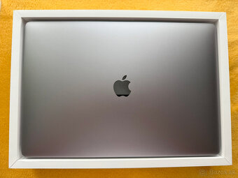MacBook Pro 15" 2019 - i7/16GB/256GB - 3