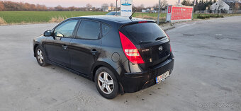 Hyundai i30 1.6 crdi 66kW 2011 - 3