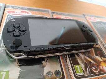 PSP 1004 + Hry - 3
