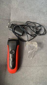 holiaci strojček Braun Series 3 300 - 3