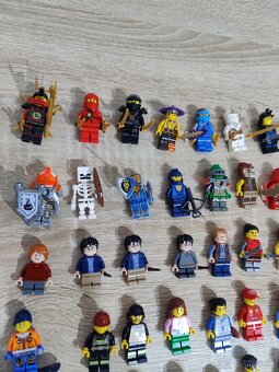 Lego minifigúrky a súčiastky - 3
