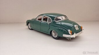 1:18 JAGUAR MARK II - 3