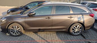 Hyundai i30 Kombi 1.6 CRDi Family - 3