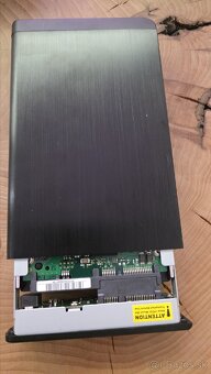 Predám kryt na externý 3,5" HDD. - 3
