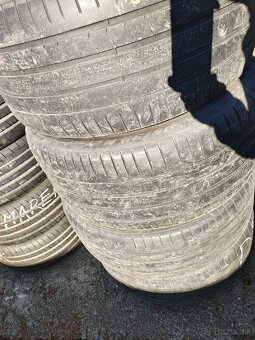 275/40r21 a 315/35r21 letné na dojazd cena spolu 100€ - 3
