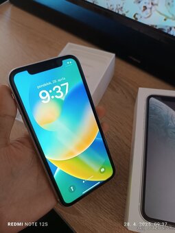 Iphone xr - 3