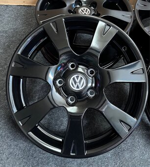 5x112 R16 Original Škoda ET 50 čierne lesklé - 3
