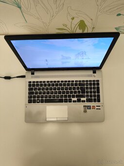 Samsung NP275E5E AMD E2-2000 6 GB RAM/250 GB HDD - 3