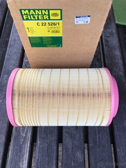 Vzduchový filter MANN-FILTER C 22 526/1 - 3