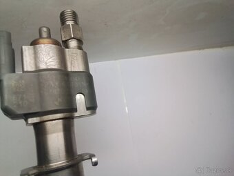 BMW VSTREKOVACIA TRYSKA 1353 7589048-09 - 3