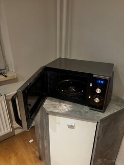 Predám mikrovlnku Samsung – čierno-strieborná - 3