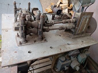 Stroj na výrobu nasad. - 3