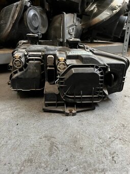 Predné svetla Audi A4 B6 - 3