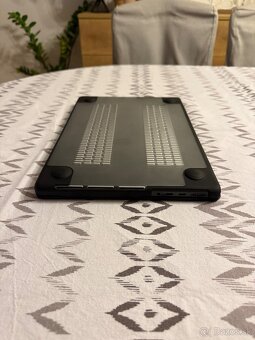 Macbook pro M5 2025 - 3