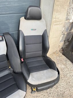Predám sedadla Škoda Octavia 2 RS facelift . - 3