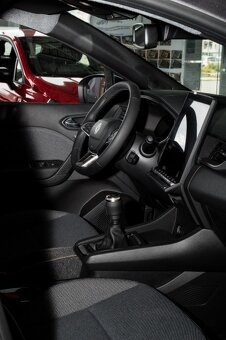 Captur mild hybrid 140k Techno - 3