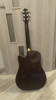 Predám klasicku gitaru. - 3