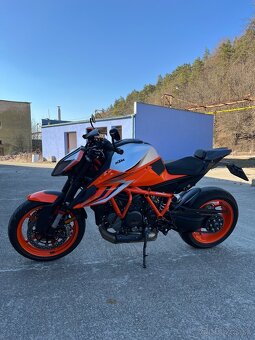 KTM SUPERDUKE 1290 R Orange 2022 v záruke, odpočet DPH - 3