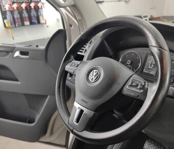 Volkswagen Caravelle 2.0 BiTDI Comfortline 4MOTION DSG - 3