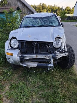 Rozpredam Diely jeep Cherokee kj Liberty 2.8crd - 3