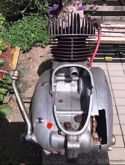 Predám motor na motocykel čz 125/150 C - 3