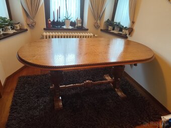 Jedálenský stôl a 6 stoličiek - 3