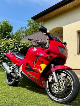 HONDA VFR 750f RC36 motor V4 1996 - 3