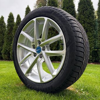 NOVÁ ZIMNÁ SADA R18 245/45 5x112 - 3