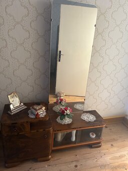 Starožitný nábytok - 3