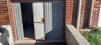 Predám garážovú bránu s personálnym vstupom - 3