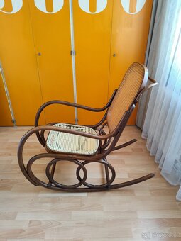 Hupacie kreslo TON - 3