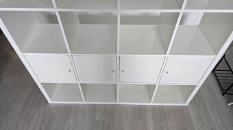 Predám knižnicu / policový diel IKEA KALLAX 4x4 147x147cm - 3