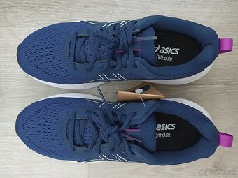 Botasky Asics AmpliFoam + - 3