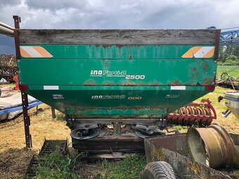 Rozmetadlo INO Ferti 2500l - 3