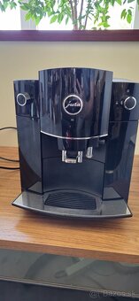 Jura D6 - 3