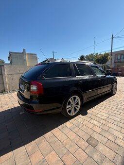 Škoda Octavia Combi 2.0 TDI CR DPF RS DSG - 3