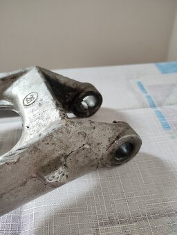 Prodám originální stojan na jawa 250/353 ve výborném stavu - - 3