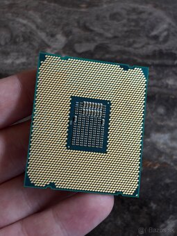 Intel Core i9-7900X - 3