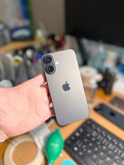 Apple iPhone 16 128GB Black - 3