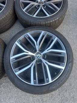 5x112 R19 245/40/19 Pirelli Passat Alltrack - 3