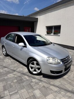 Volkswagen Jetta 1.9Tdi 77kw SR - 3