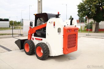 ŠMYKOM RIADENÝ NAKLADAČ FORTREX 45 - 3
