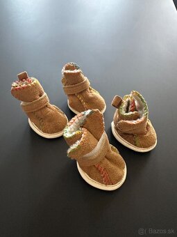 Postroje, obojok, voditko, topanky, oblecenie - 3