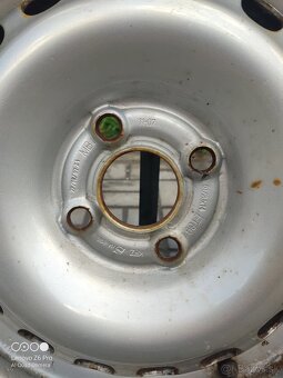 Predám disky 51/2Jx14 ET39 + zimné pneu Nankang 175/70R14 - 3