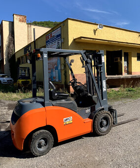 Tailift EFD 25, diesel Yanmar, plné pneu, b. posuv, r. 2013 - 3