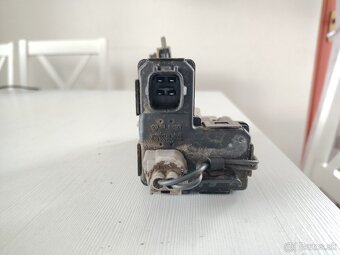 Zámok kufra Jeep Cherokee Kj - 3